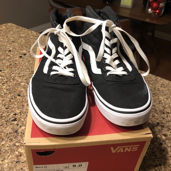 Women’s Vans Ward Hi - black & white - Picture 2 of 8